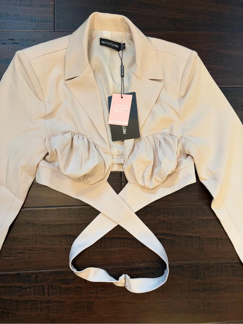 NWT Pretty little Thing Ruched Bust Cropped Blazer in Stone wrap waist sexy - Picture 9 of 10